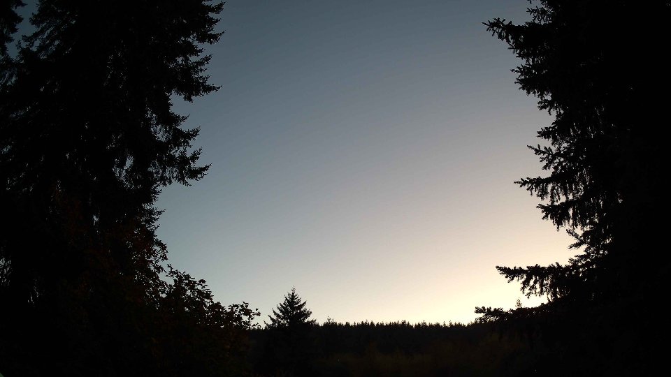 Pacific Northwest skyline timelapse on Oct 06, 2025 at 7:00 PM