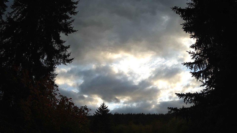 Pacific Northwest skyline timelapse on Oct 08, 2025 at 6:00 PM