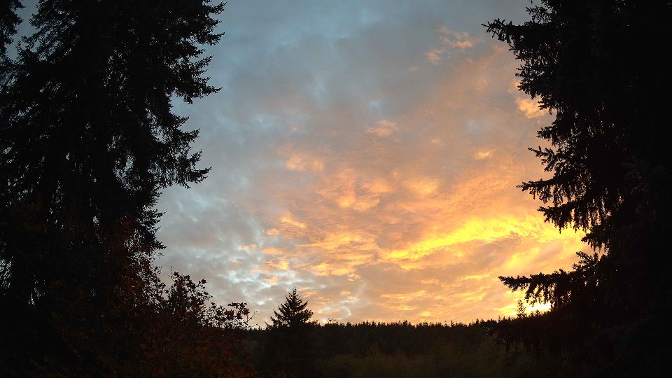 Pacific Northwest skyline timelapse on Oct 20, 2025 at 6:15 PM