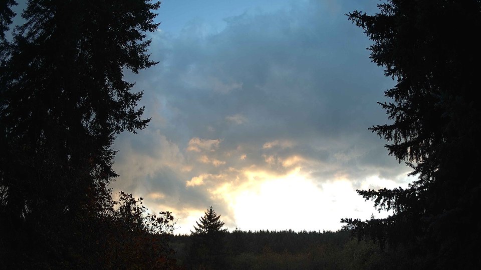 Pacific Northwest skyline timelapse on Oct 22, 2025 at 5:45 PM