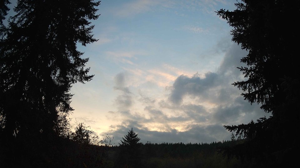 Pacific Northwest skyline timelapse on Oct 27, 2025 at 6:00 PM