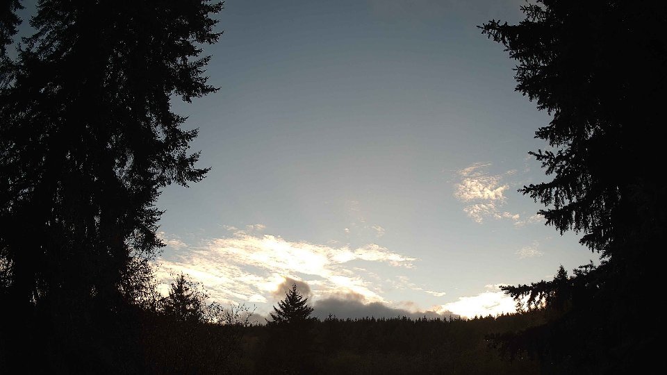 Pacific Northwest skyline timelapse on Nov 07, 2025 at 4:00 PM
