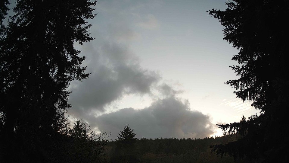 Pacific Northwest skyline timelapse on Nov 07, 2025 at 4:15 PM