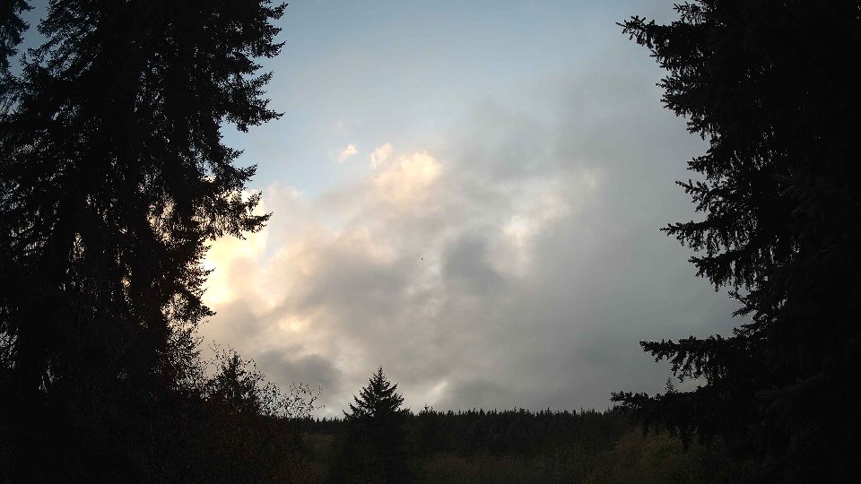 Pacific Northwest skyline timelapse on Nov 10, 2025 at 4:15 PM