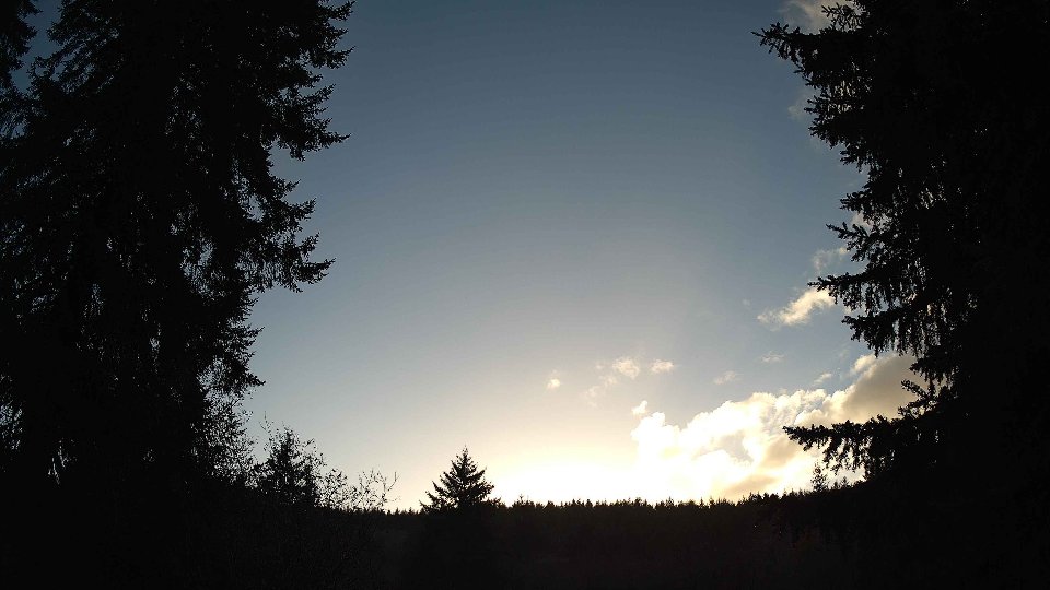 Pacific Northwest skyline timelapse frame from Nov 17th, 2025 at 3:45 PM