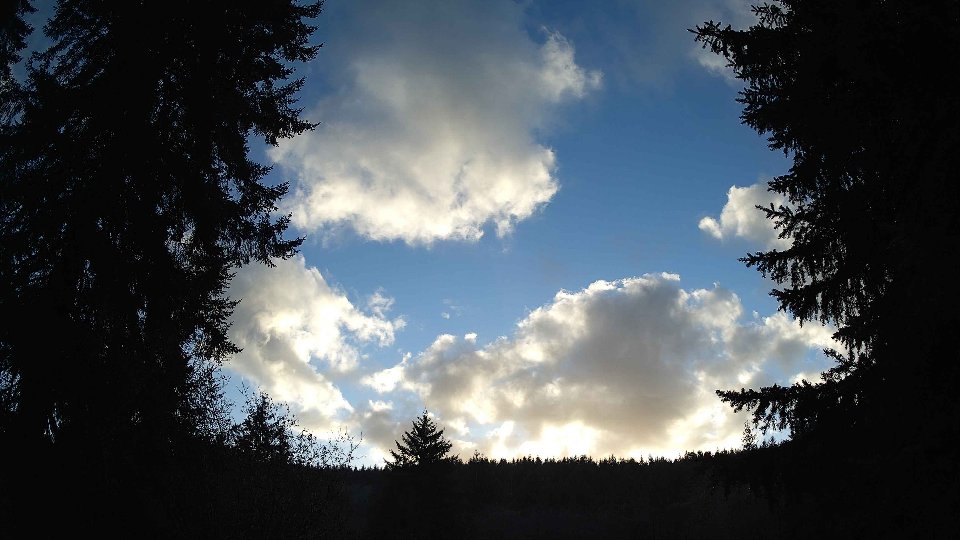Pacific Northwest skyline timelapse frame from Nov 17th, 2025 at 4:00 PM