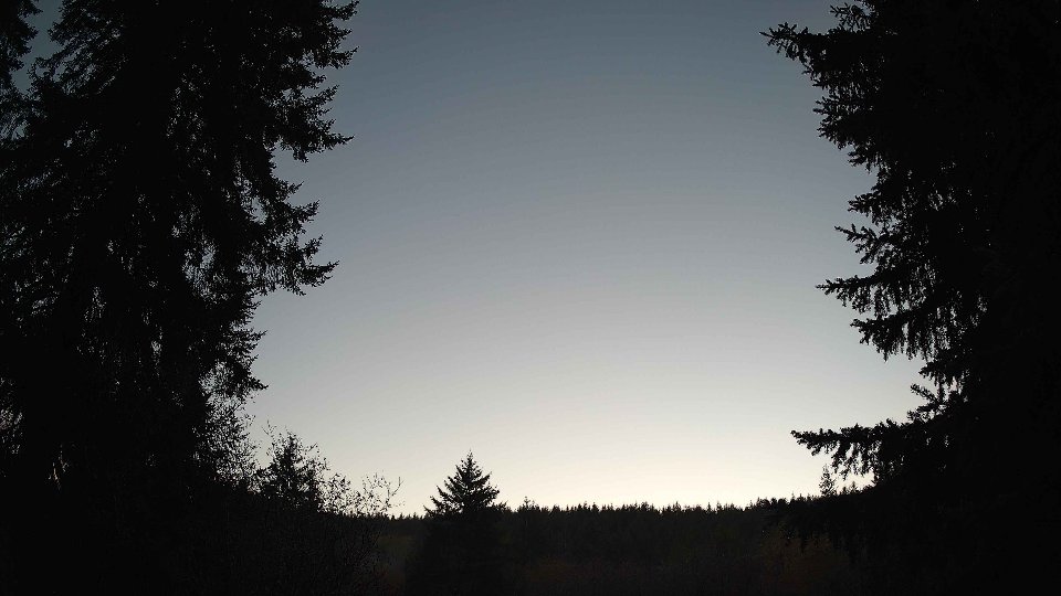 Pacific Northwest skyline timelapse frame from Nov 17th, 2025 at 4:30 PM