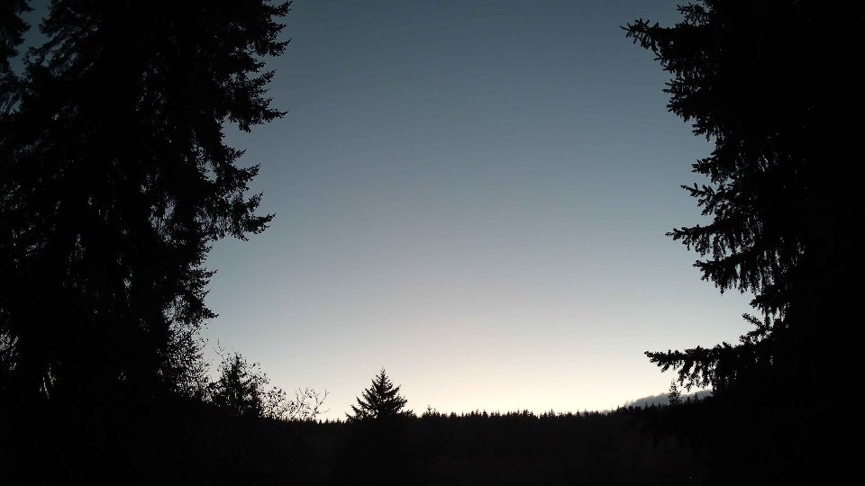 Pacific Northwest skyline timelapse frame from Nov 17th, 2025 at 5:00 PM
