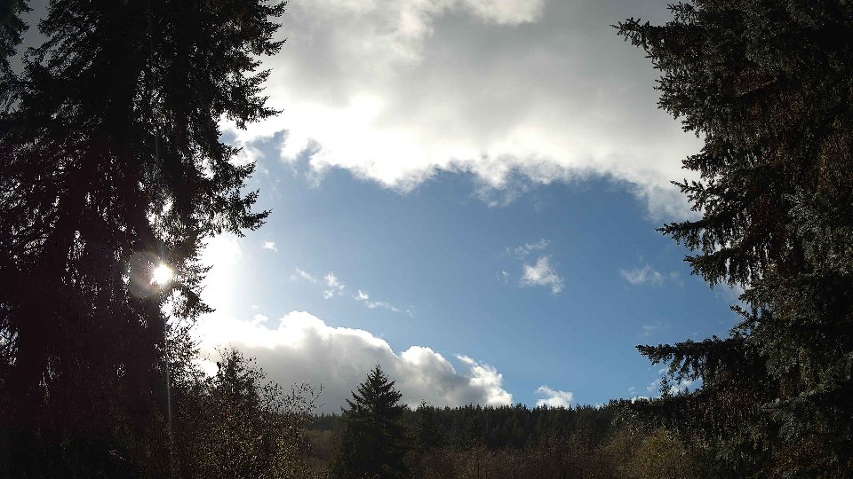 Pacific Northwest skyline timelapse frame from Nov 18th, 2025 at 1:15 PM