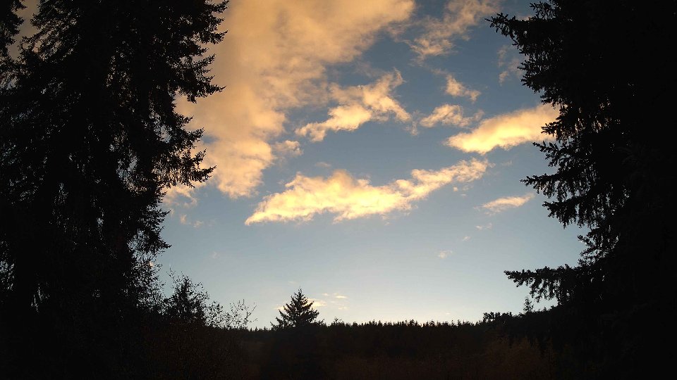 Pacific Northwest skyline timelapse frame from Nov 18th, 2025 at 4:15 PM