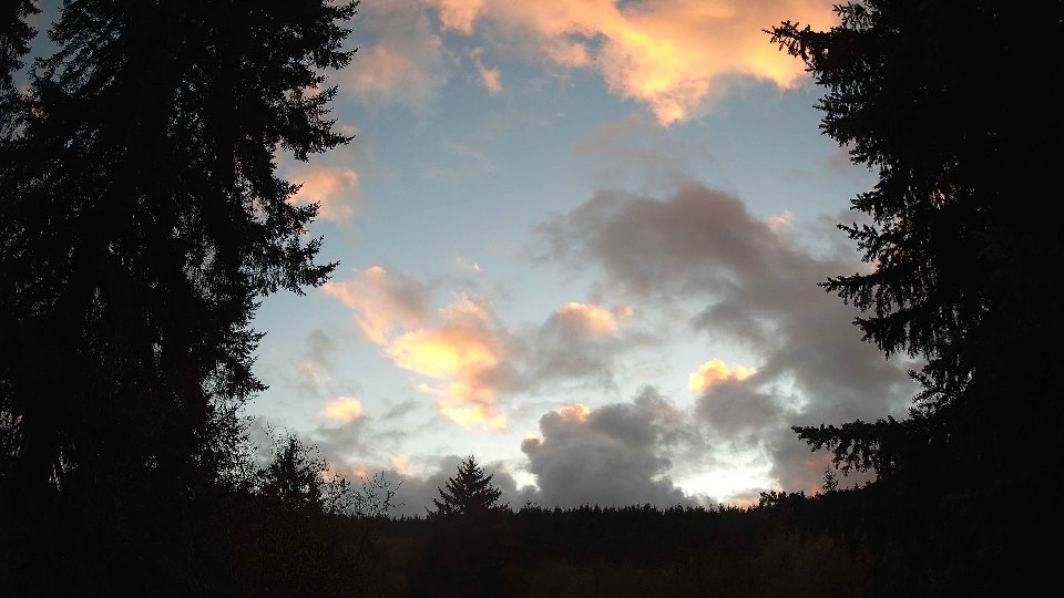 Pacific Northwest skyline timelapse frame from Nov 18th, 2025 at 4:30 PM