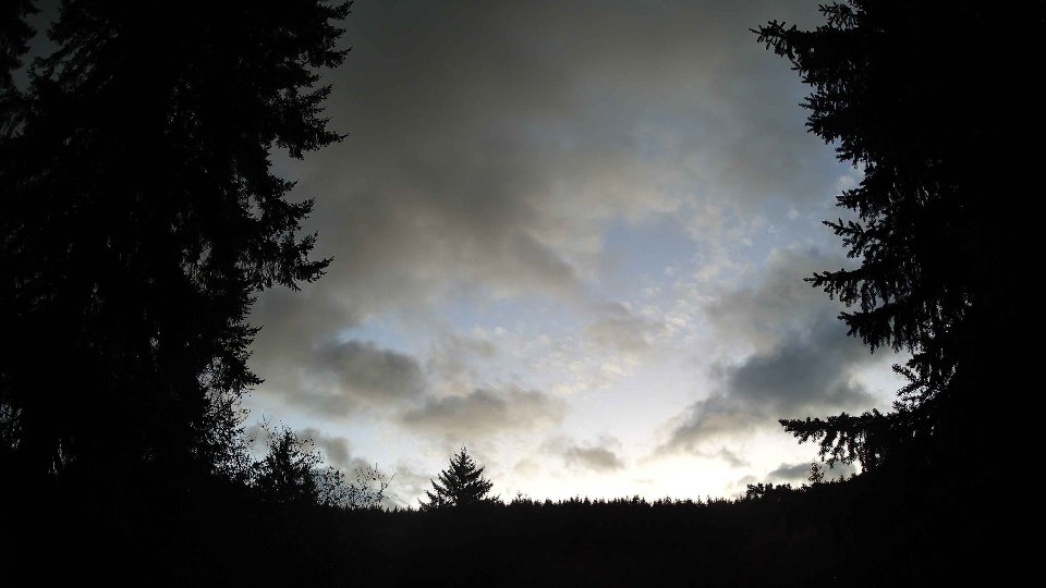 Pacific Northwest skyline timelapse frame from Nov 18th, 2025 at 5:00 PM