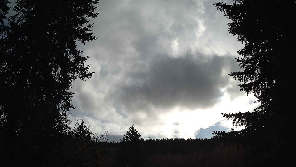 Pacific Northwest skyline timelapse on Apr 01, 2026 at 5:15 PM