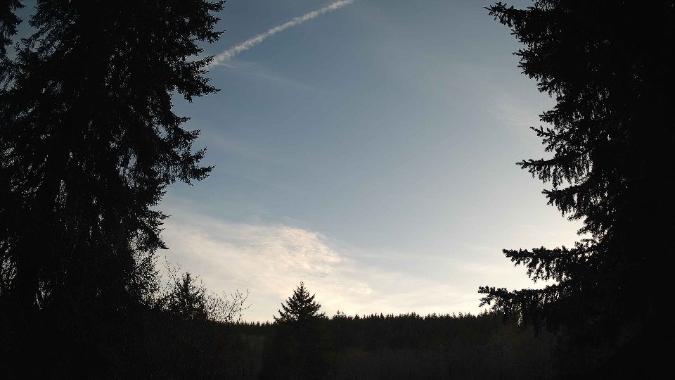 Pacific Northwest skyline timelapse frame from Apr 7th, 2026 at 7:15 PM