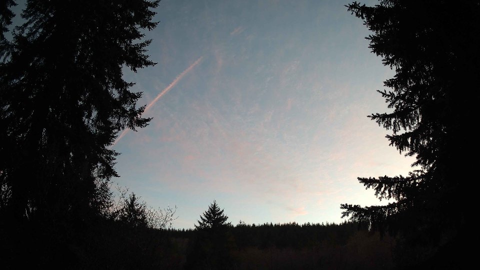 Pacific Northwest skyline timelapse frame from Apr 7th, 2026 at 8:00 PM