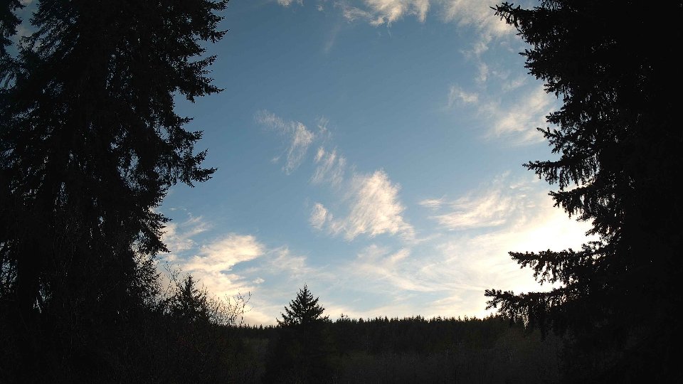 Pacific Northwest skyline timelapse frame from Apr 9th, 2026 at 7:30 PM