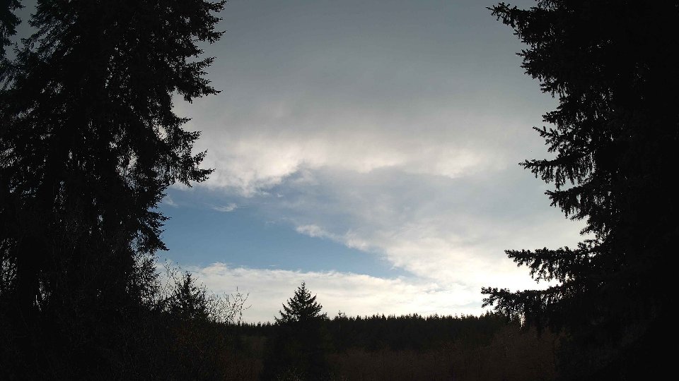 Pacific Northwest skyline timelapse frame from Apr 10th, 2026 at 7:00 PM