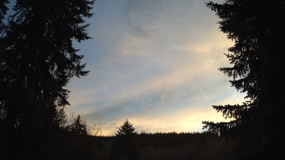 Pacific Northwest skyline timelapse frame from Apr 10th, 2026 at 7:45 PM