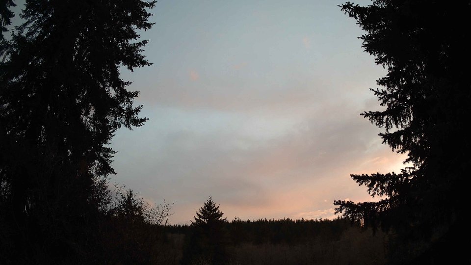 Pacific Northwest skyline timelapse frame from Apr 10th, 2026 at 8:00 PM