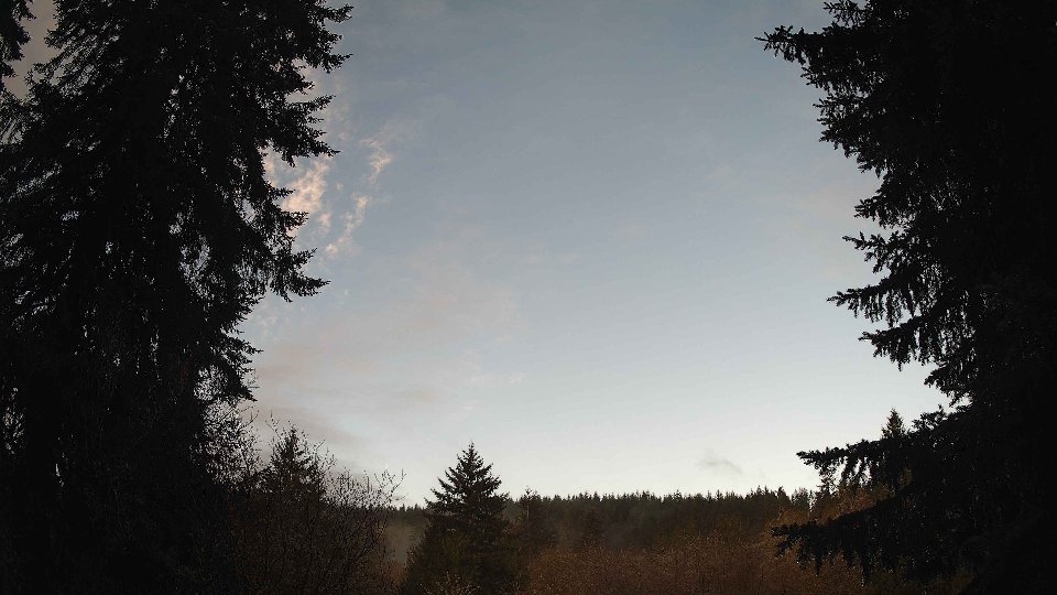 Pacific Northwest skyline timelapse frame from Apr 15th, 2026 at 7:30 AM