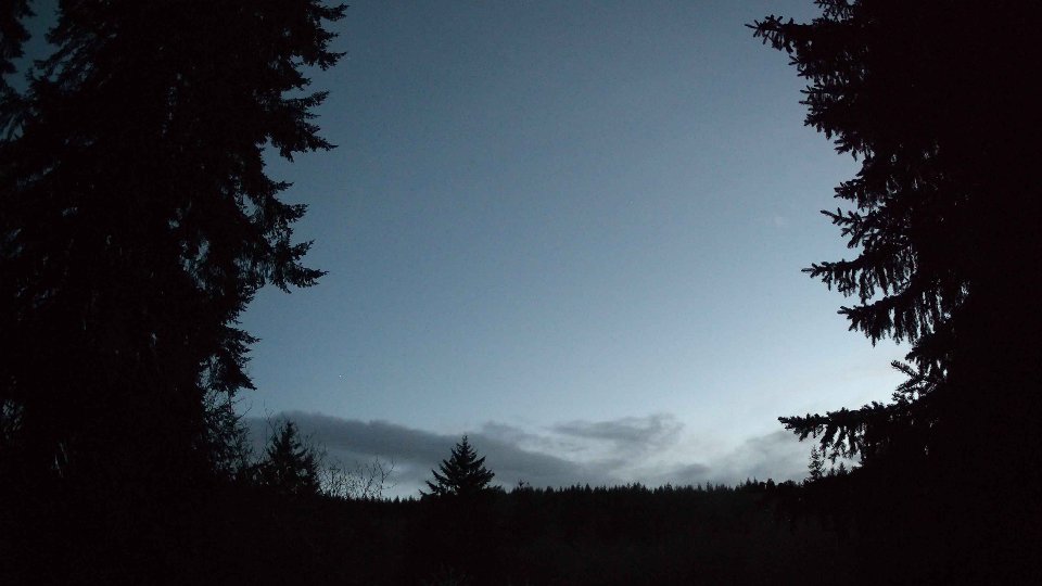 Pacific Northwest skyline timelapse frame from Apr 15th, 2026 at 8:30 PM
