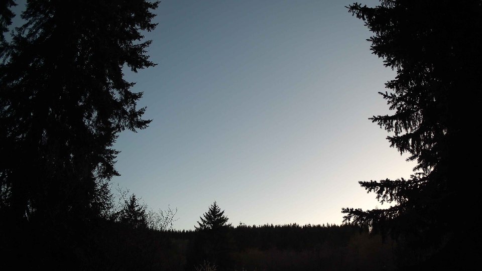 Pacific Northwest skyline timelapse frame from Apr 16th, 2026 at 8:15 PM