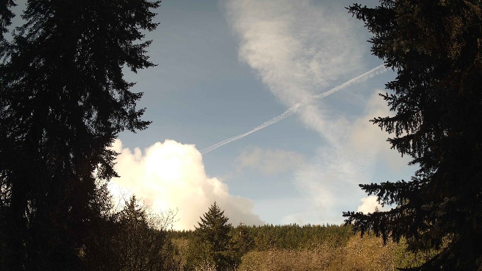 Pacific Northwest skyline timelapse frame from Apr 17th, 2026 at 9:30 AM