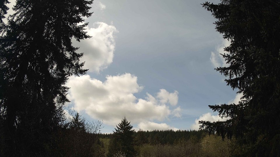 Pacific Northwest skyline timelapse frame from Apr 17th, 2026 at 12:00 PM