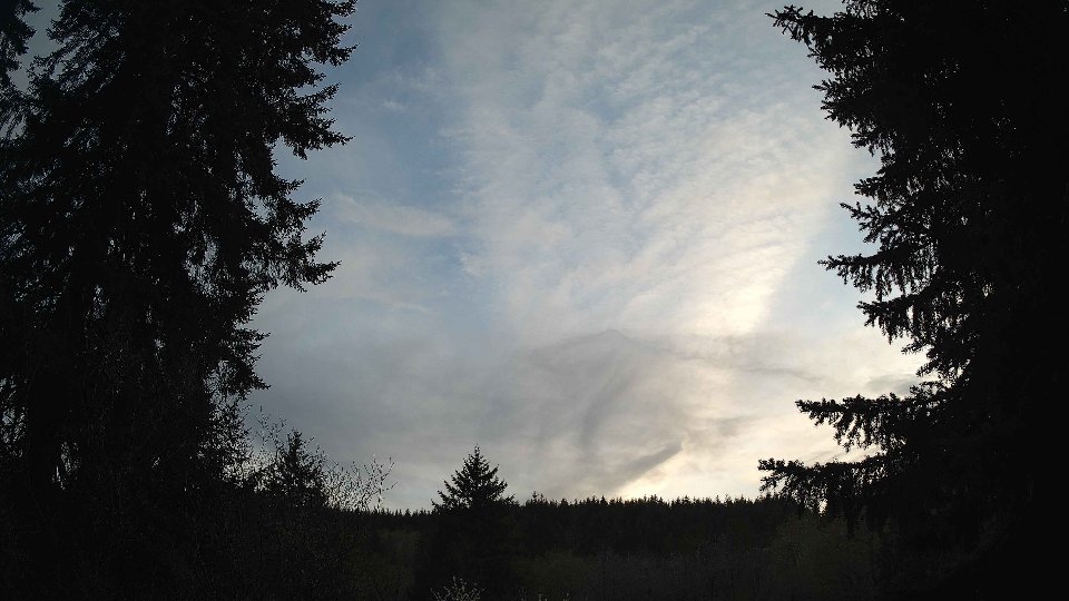 Pacific Northwest skyline timelapse frame from Apr 17th, 2026 at 7:45 PM