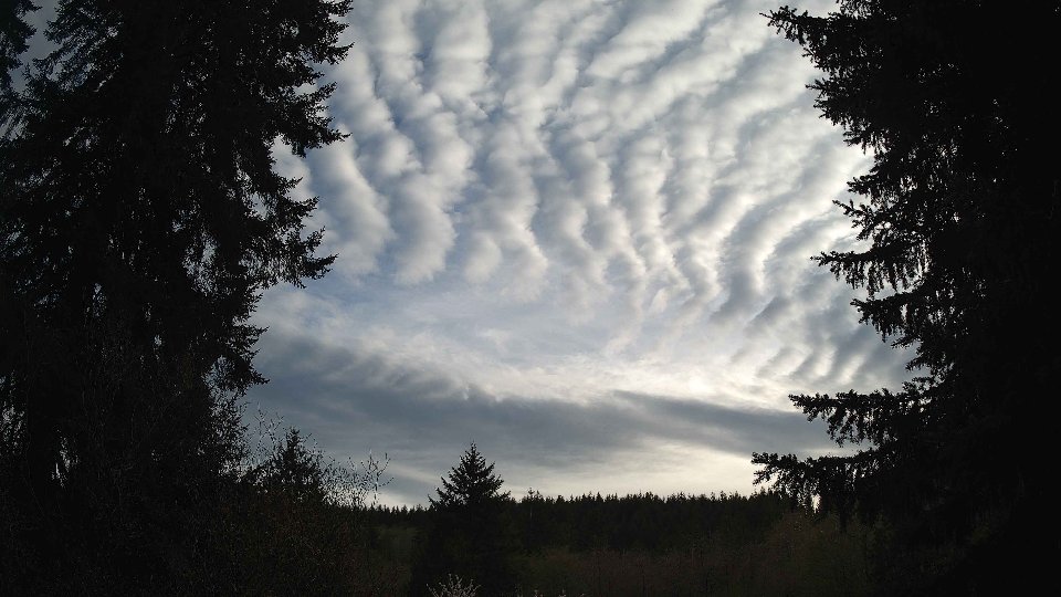 Pacific Northwest skyline timelapse frame from Apr 19th, 2026 at 6:45 PM