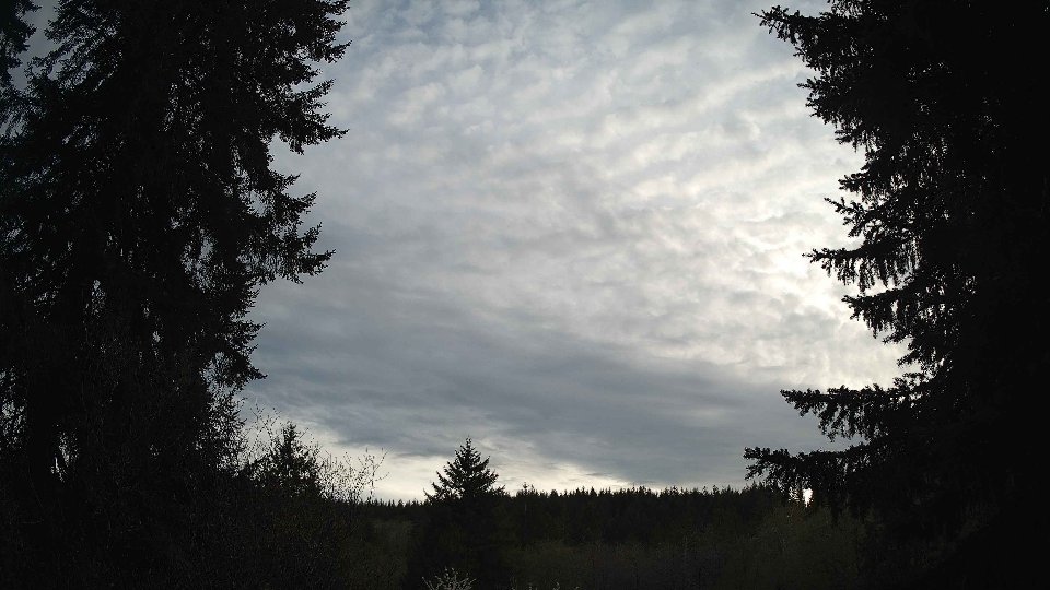 Pacific Northwest skyline timelapse frame from Apr 19th, 2026 at 7:00 PM