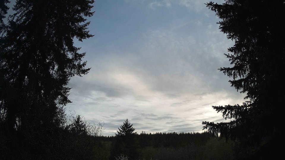 Pacific Northwest skyline timelapse frame from Apr 19th, 2026 at 7:15 PM