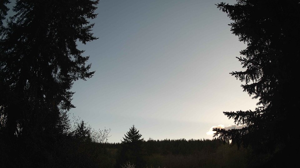 Pacific Northwest skyline timelapse frame from Apr 25th, 2026 at 7:15 PM