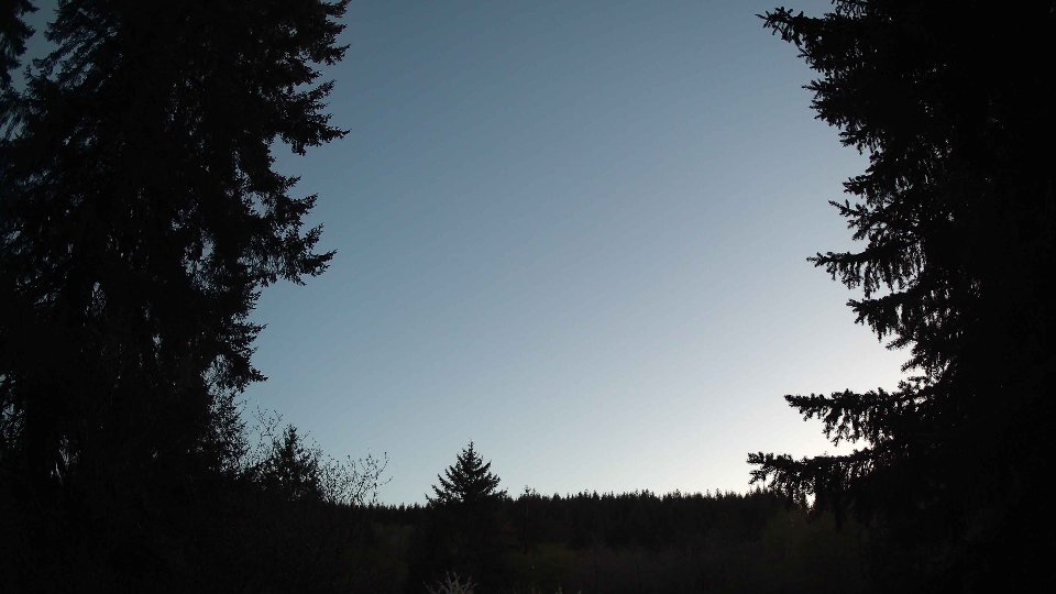 Pacific Northwest skyline timelapse frame from Apr 25th, 2026 at 8:30 PM