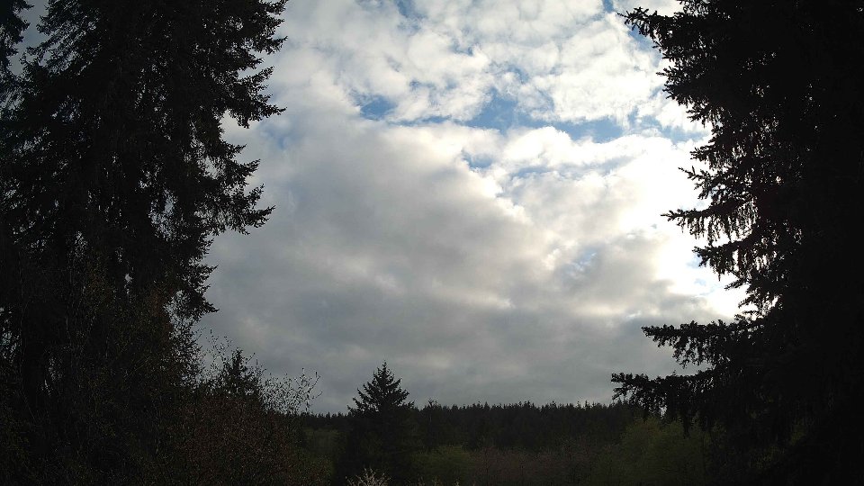 Pacific Northwest skyline timelapse frame from Apr 28th, 2026 at 7:00 PM