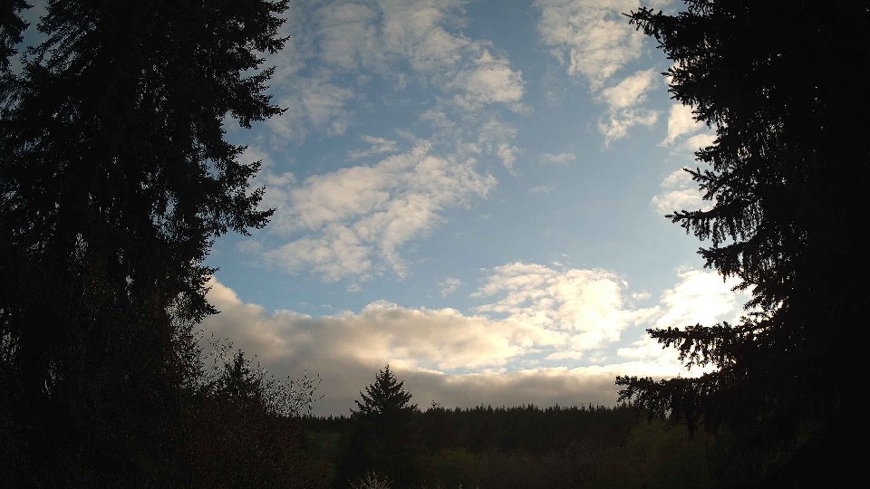 Pacific Northwest skyline timelapse frame from Apr 28th, 2026 at 7:15 PM