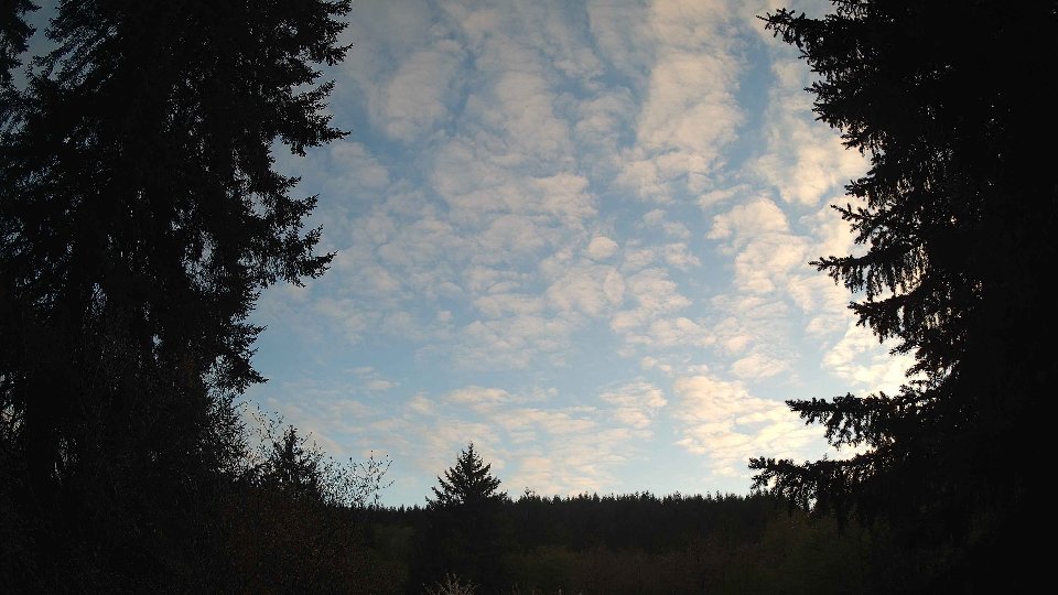 Pacific Northwest skyline timelapse frame from Apr 28th, 2026 at 7:45 PM