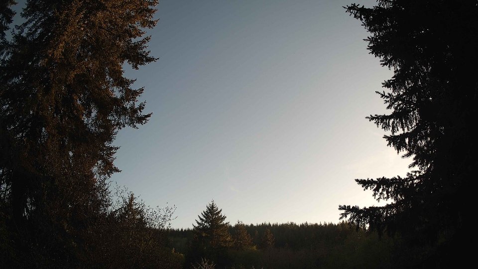 Pacific Northwest skyline timelapse frame from Apr 29th, 2026 at 7:00 PM