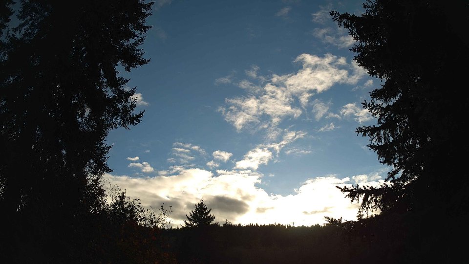 Pacific Northwest skyline timelapse frame from Oct 14th, 2026 at 5:00 PM